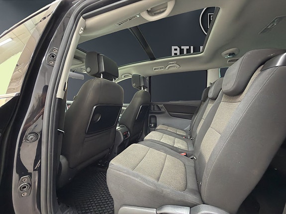 Volkswagen Sharan 9 of 17