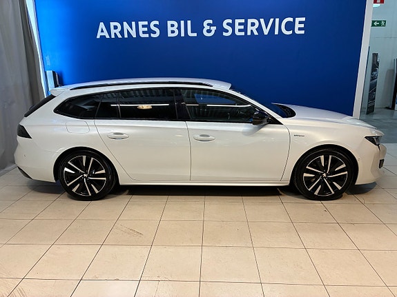Peugeot 508 2 of 5