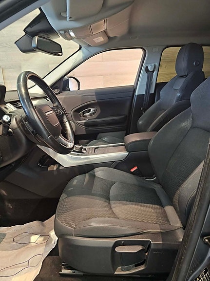 Land Rover Range Rover Evoque 9 of 21