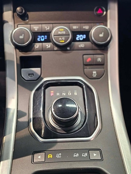 Land Rover Range Rover Evoque 18 of 21
