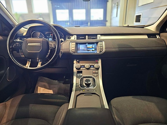 Land Rover Range Rover Evoque 12 of 21