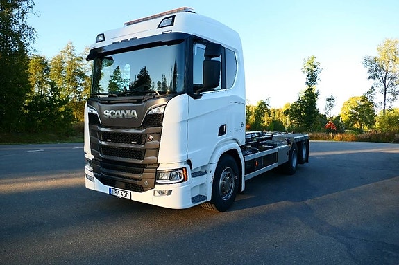 Scania Lastväxlare 2023 års R590B6x2nb