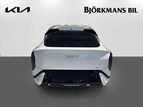 Kia EV4 5 of 18