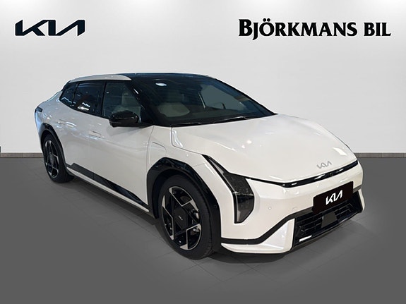 Kia EV4 3 of 18