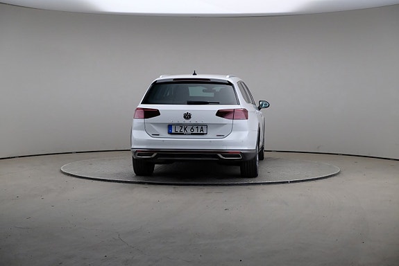 Volkswagen Passat Alltrack 5 of 5