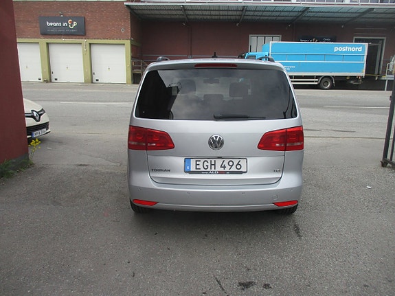 Volkswagen Touran 6 of 16