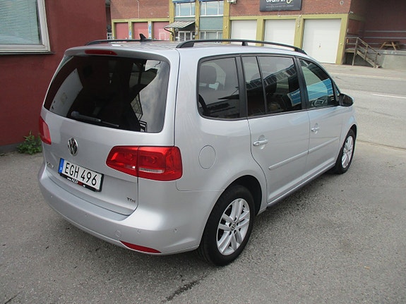 Volkswagen Touran 5 of 5