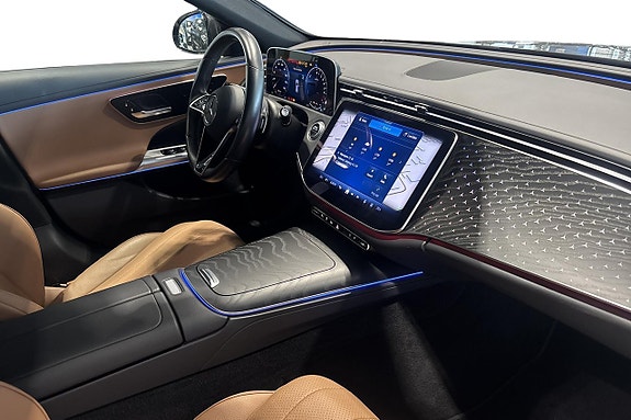 Mercedes-Benz E300 e 9 of 12