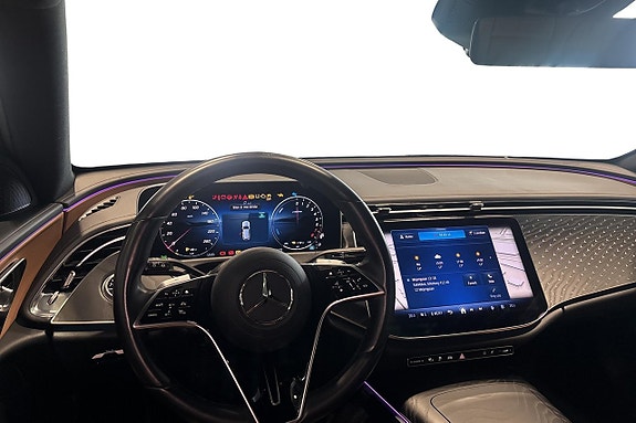Mercedes-Benz E300 e 8 of 12