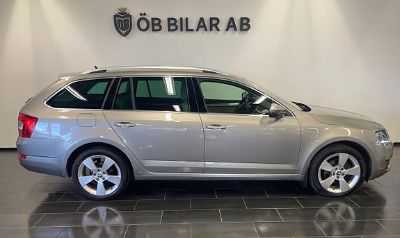Skoda Octavia 2 of 5