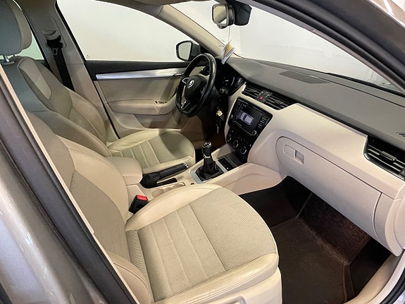 Skoda Octavia 7 of 16