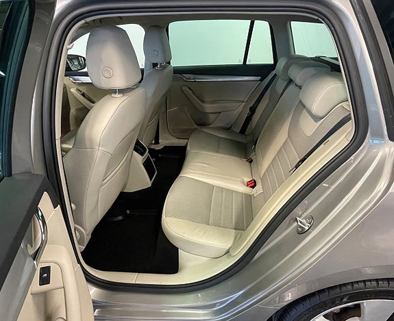 Skoda Octavia 11 of 16