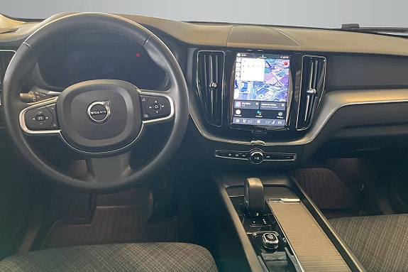 Volvo XC60 12 of 18