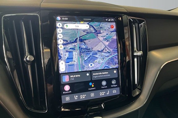 Volvo XC60 13 of 18