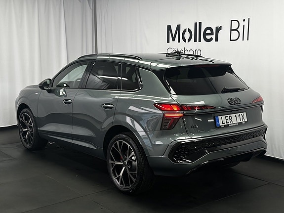 Audi Q3 4 of 5