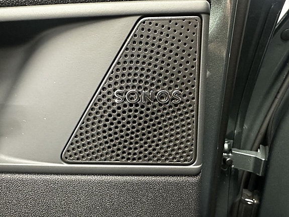 Audi Q3 12 of 15