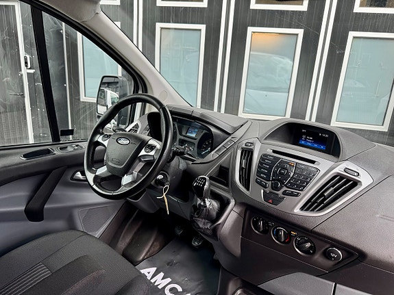 Ford Transit Custom 8 of 15