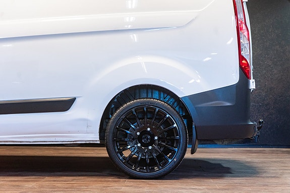 Ford Transit Custom 10 of 22