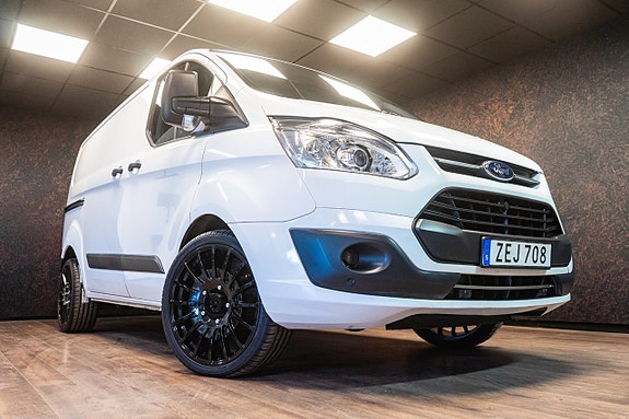Ford Transit Custom 3 of 5