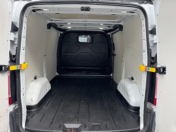Ford Transit Custom 12 of 15