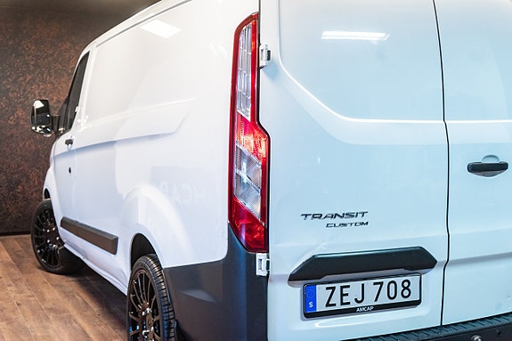 Ford Transit Custom 9 of 22