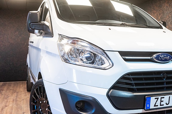 Ford Transit Custom 4 of 5