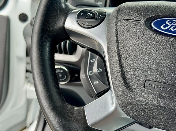 Ford Transit Custom 10 of 15