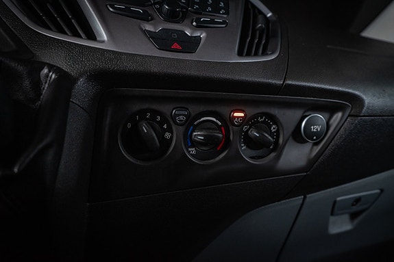 Ford Transit Custom 21 of 22