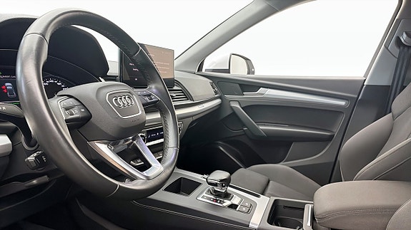 Audi Q5 7 of 12