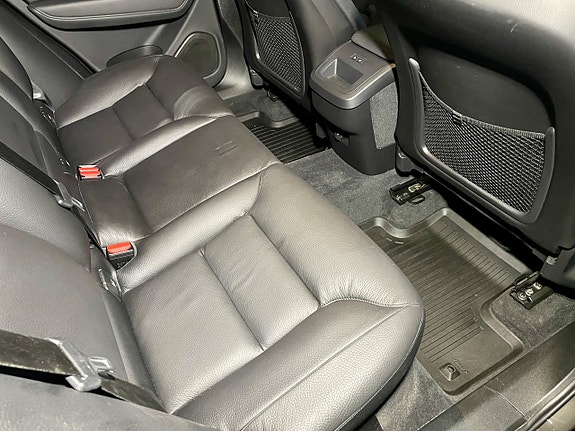 Volvo XC60 12 of 20