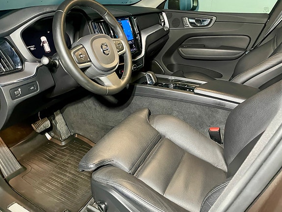 Volvo XC60 7 of 20
