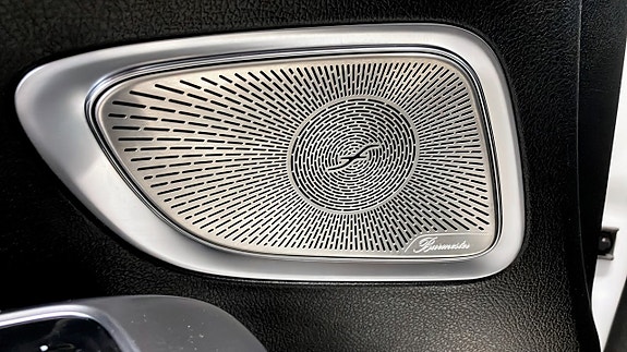 Mercedes-Benz C300 e 5 of 5