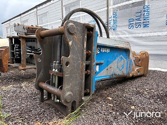 Hydraulisk betonghammare - Okada, 3600