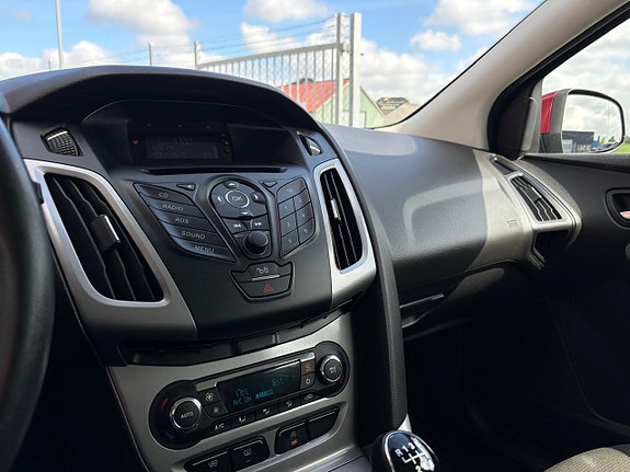 Ford Focus 14 of 19