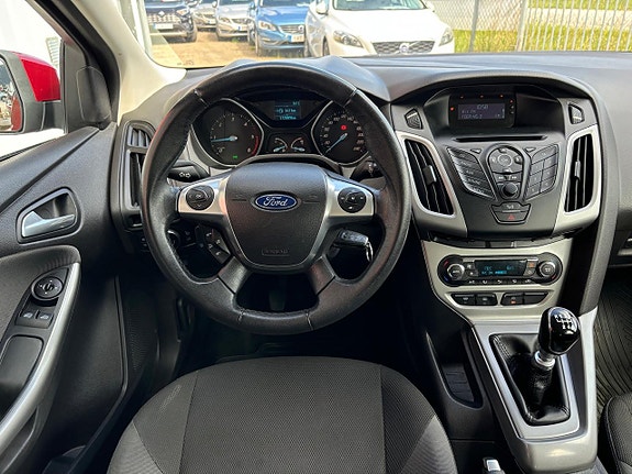 Ford Focus 10 of 19
