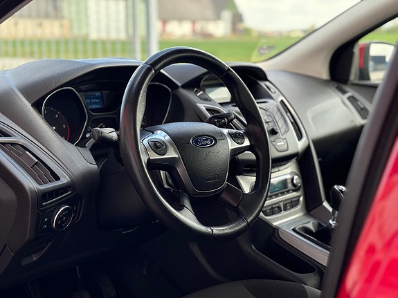 Ford Focus 8 of 19