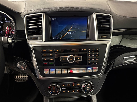 Mercedes-Benz GL63 27 of 30