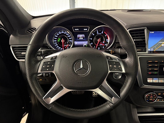 Mercedes-Benz GL63 12 of 30