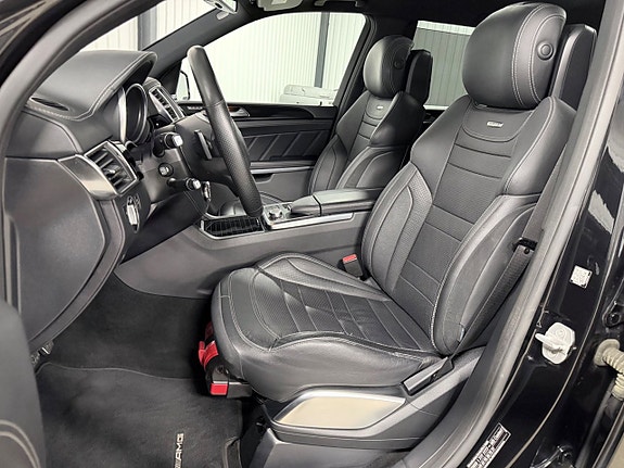Mercedes-Benz GL63 16 of 30