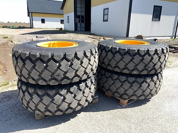Aeolus nya 20,5x25 däck m fälg till L60H, L70H, L90H 3 of 3
