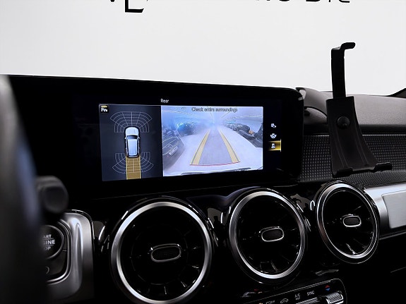 Mercedes-Benz GLB200 d 15 of 16