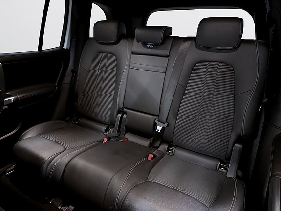 Mercedes-Benz GLB200 d 8 of 16