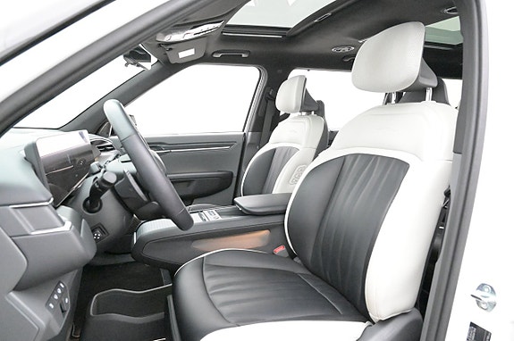 Kia EV9 11 of 27