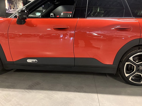 MINI Aceman SE 15 of 16