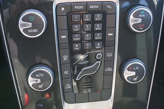 Volvo V40 8 of 21