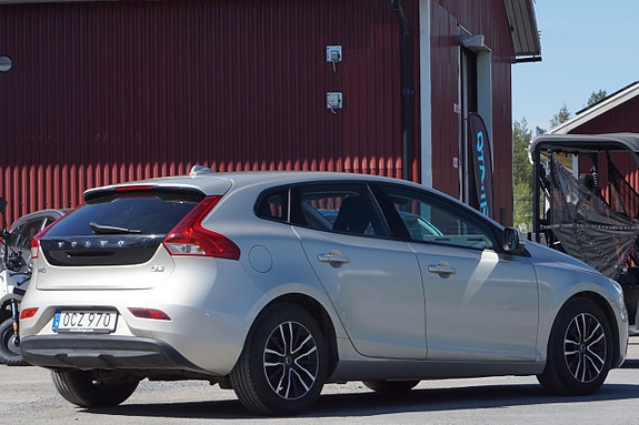 Volvo V40 16 of 21