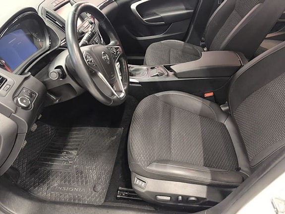 Opel Insignia 6 of 9