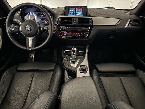 BMW 120i 15 of 17
