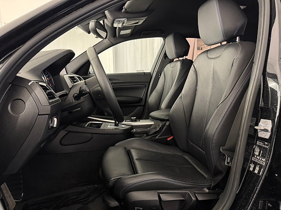 BMW 120i 7 of 17