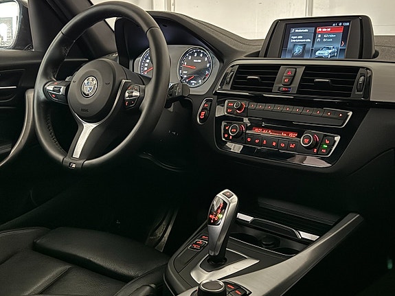 BMW 120i 17 of 17